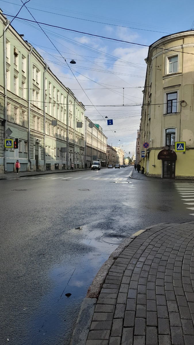 Вид Столярного переулка