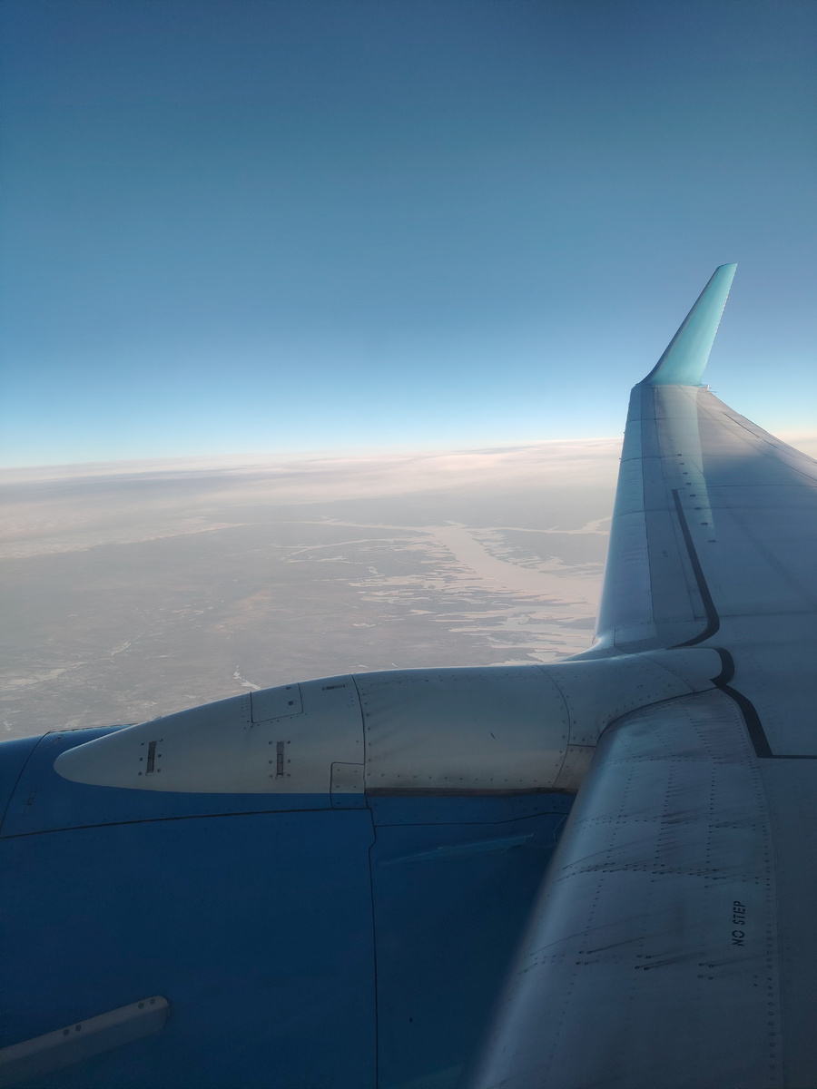 Вид и иллюминатора 13 ряда