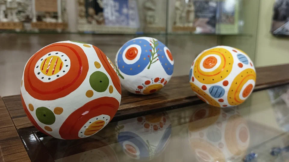 Шарыши – глиняные шары для игры. Они полые внутри и частично заполненные горошинами