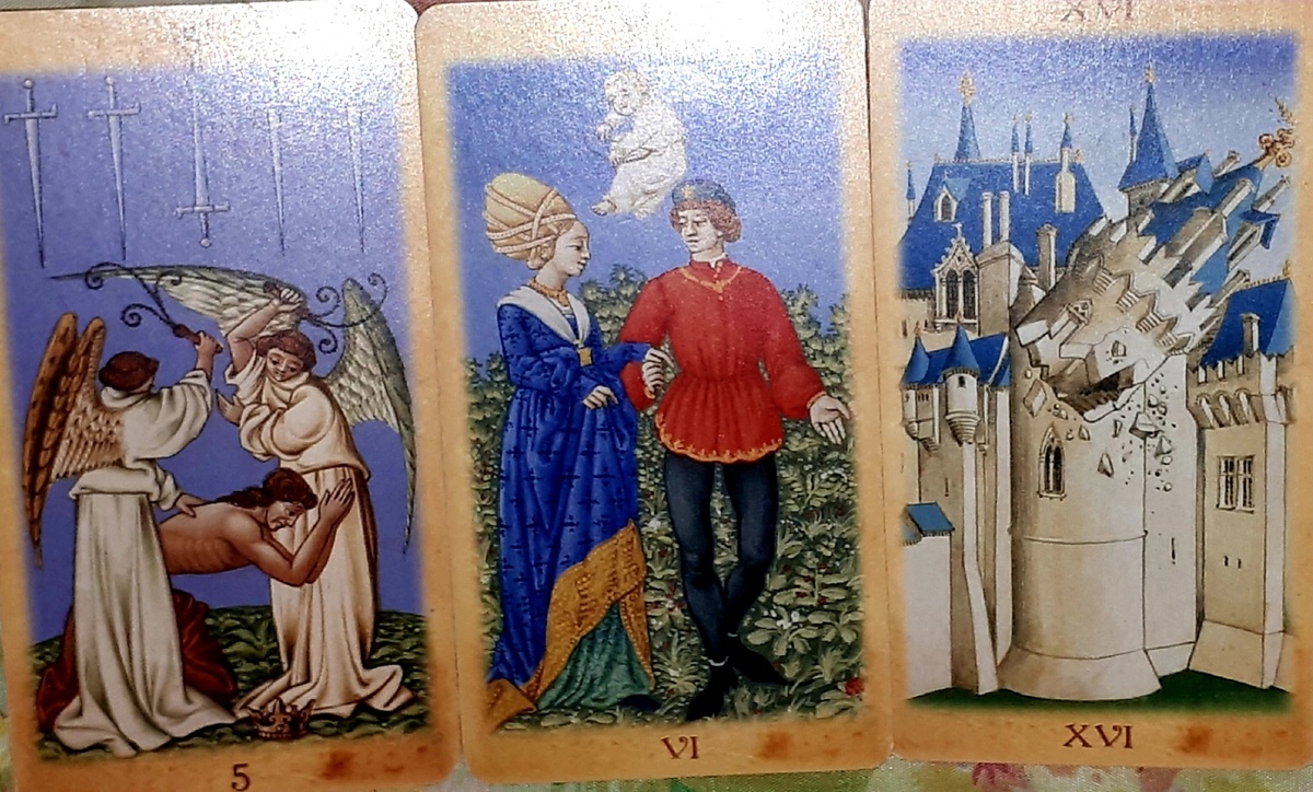 Фото автора 10.01.2026г. Колода Средневековое таро