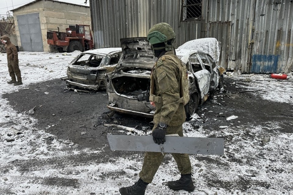    Последствия атаки БПЛА ВСУ на станцию техобслуживания в Красногвардейском районе Макеевки Иван ЖИЛЯК