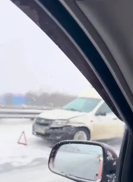    Фото: скриншот из видео в телеграм-канале «Мегаполис | ДТП и ЧП | Санкт-Петербург | Питер»