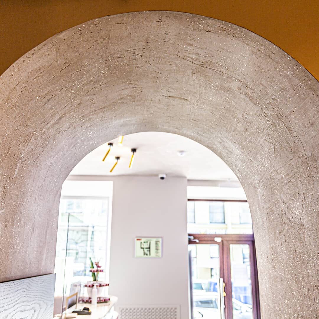 Ну окей, вот фактура попроще, и как арка выглядит природно и нерукотворно 