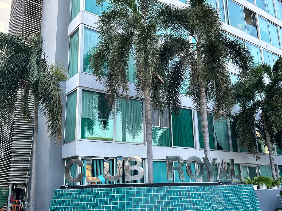 «Club Royal Condominium».