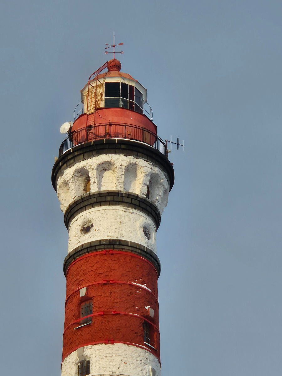 Входит в топ 10 самых высоких маяков в мире. На 9 месте.