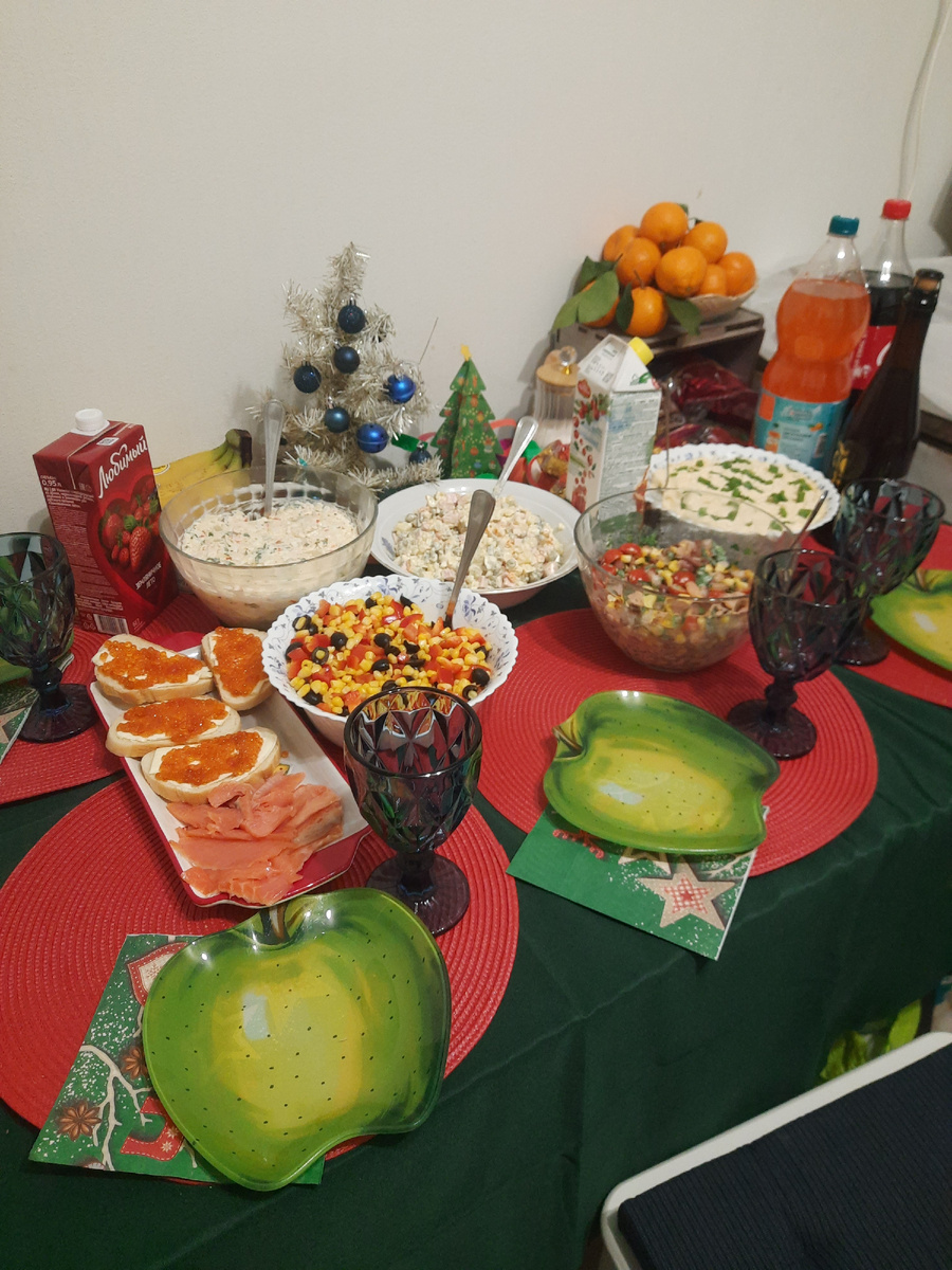 Наш новогодний стол в этом году