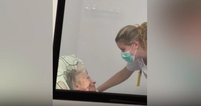 Обложка © Instagram (признан экстремистской организацией и запрещён на территории Российской Федерации) / marina_khasanova