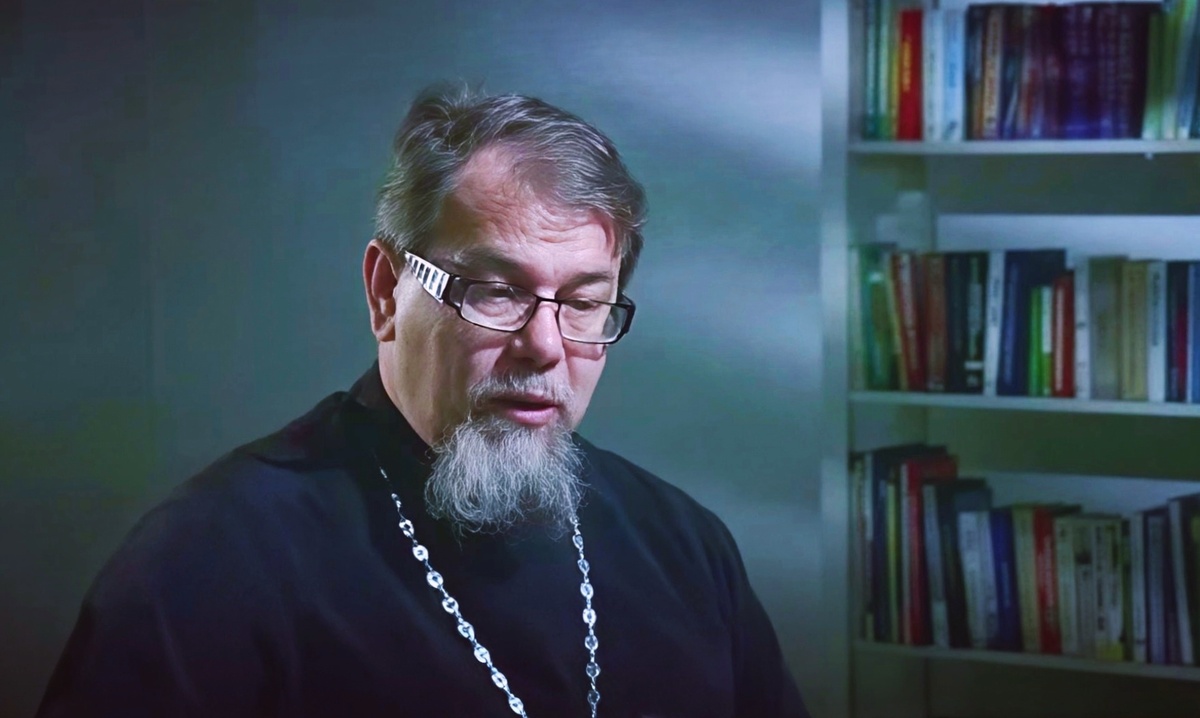 Константин Корепанов — иерей, богослов, преподаватель, проректор по учебной работе Екатеринбургской духовной семинарии.