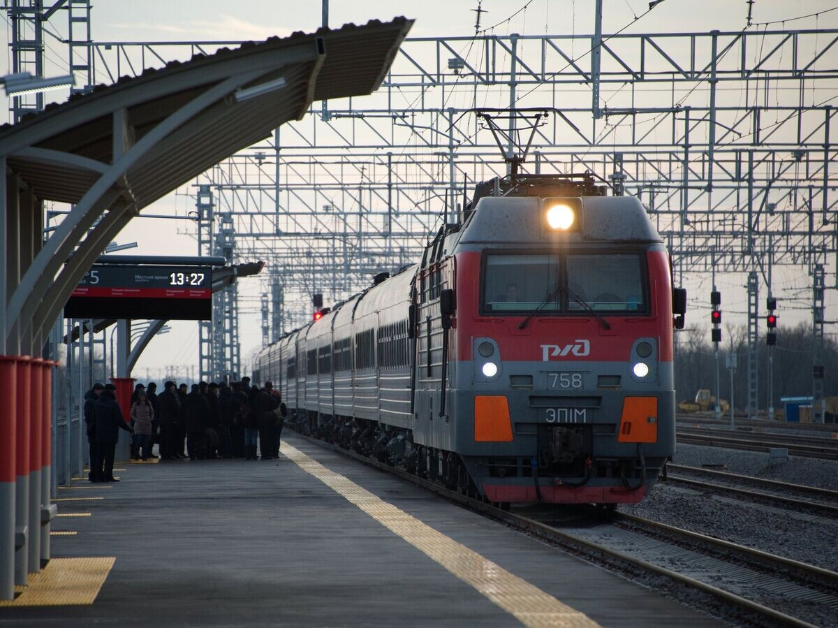    Запуск пассажирских поездов в объезд Украины | © РИА Новости / Илья Питалев
