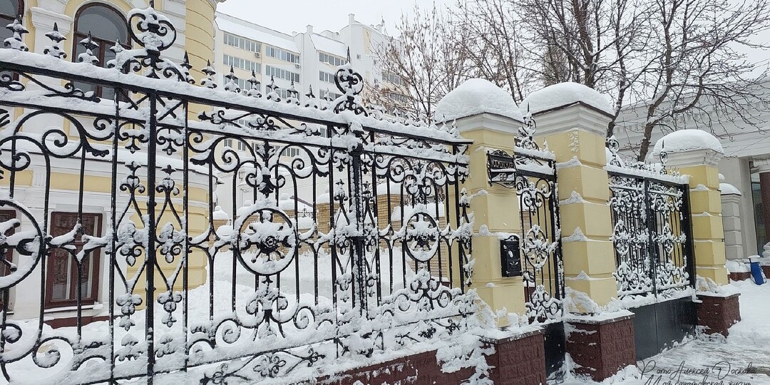 По городу да по Саратову...