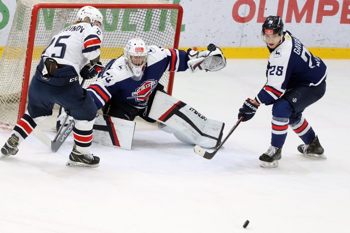    10 января Леонид Гаврилов забросил свою первую шайбу в сезоне