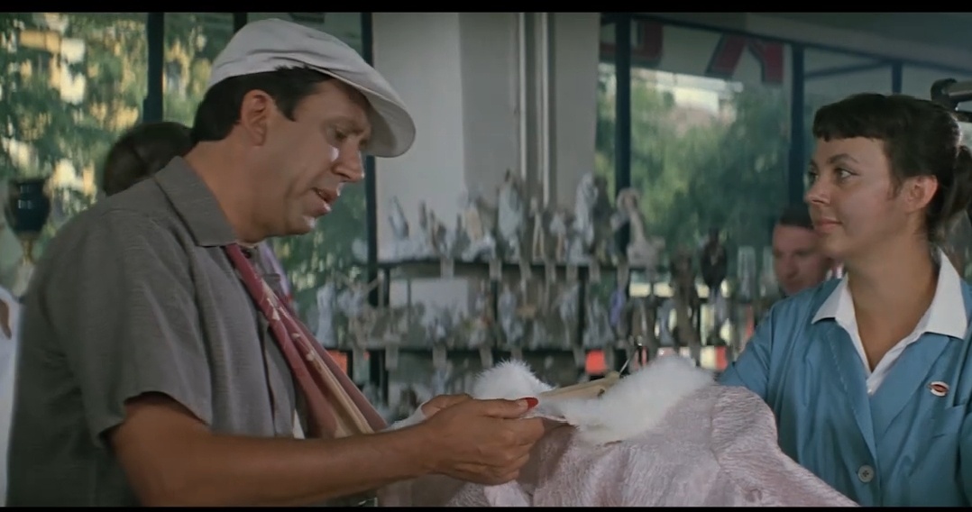 Кадр из к/ф Бриллиантовая рука.