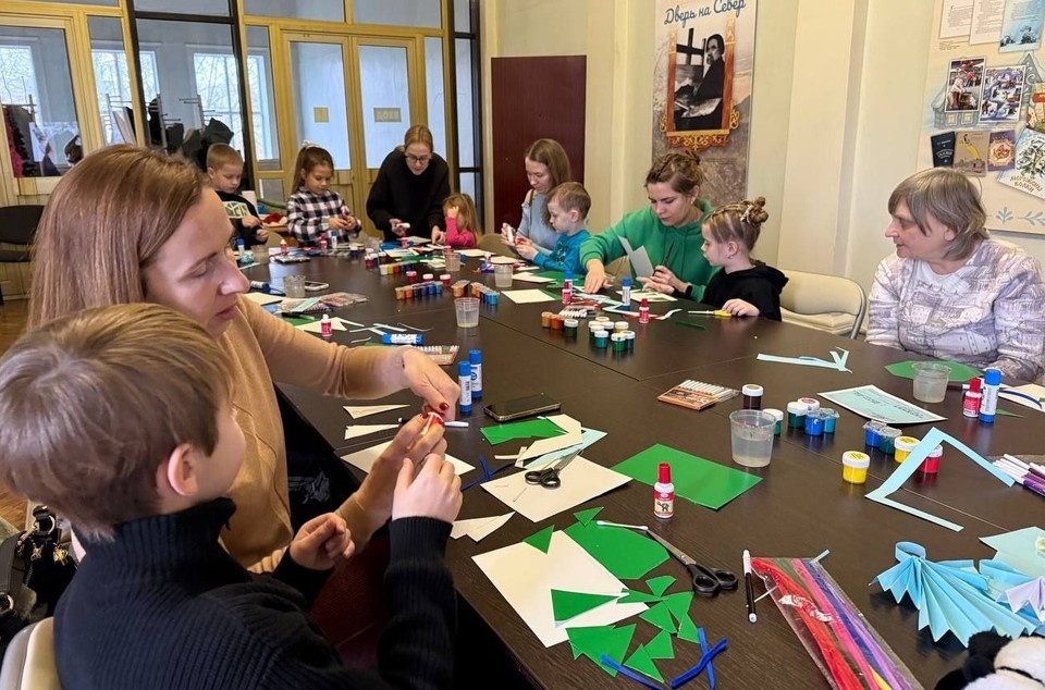    Эти дни стали для школьников возможностью не только весело провести каникулы, но и раскрыть свой творческий потенциал. Фото: Министерство культуры ДНР