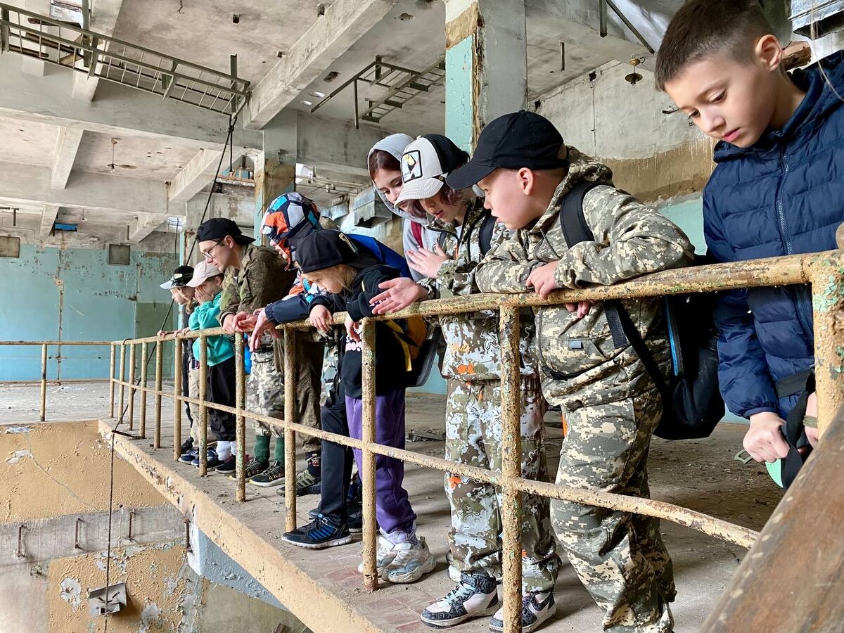 Наши безопасные экскурсии на заброшки для детей и их родителей