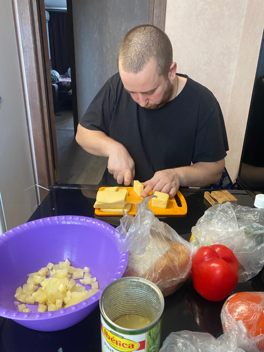 Иван свой любимый салат сам готовил! Не муж, а подарок судьбы! 