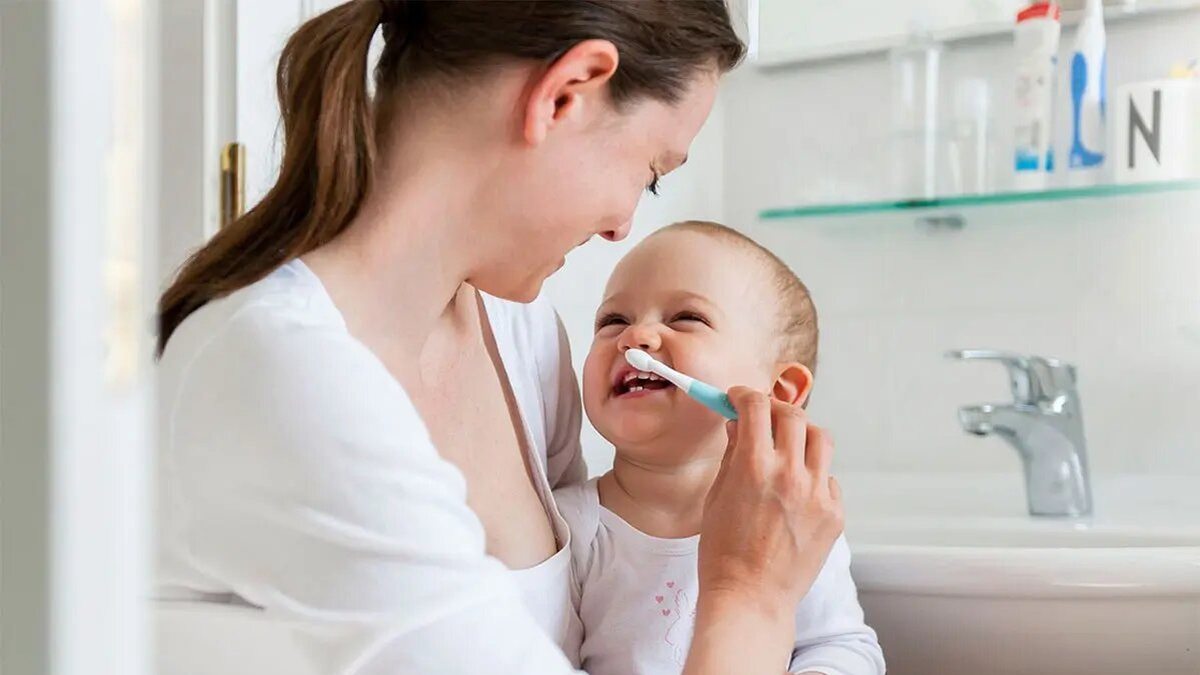 В страховой стаж полностью включаются периоды ухода за каждым ребенком до полутора лет