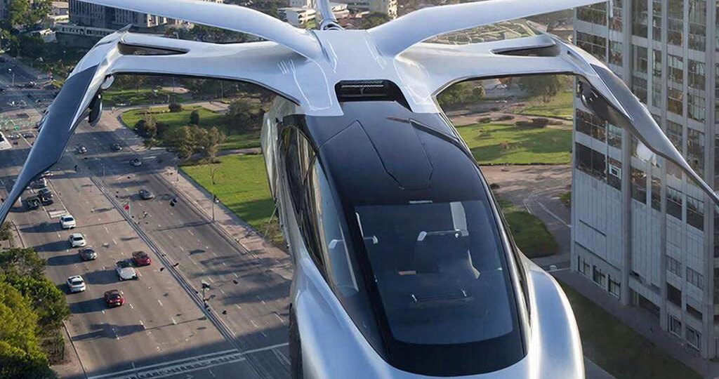 В 2026 году сразу две компании заявили о планах запуска серийного производства первых летающих автомобилей.