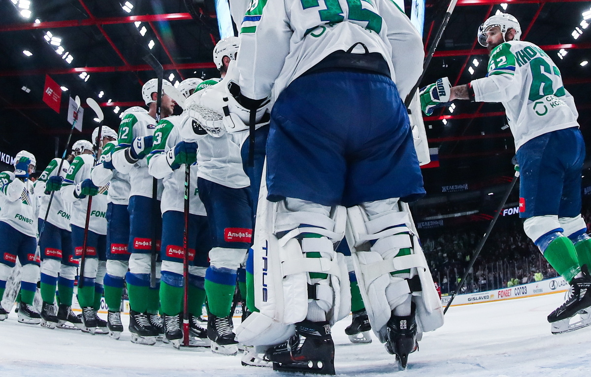    Игроки "Салавата Юлаева"  Сергей Савостьянов/ТАСС