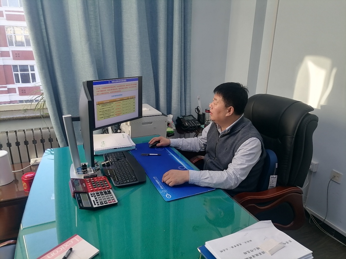  📷    «Моя «Пятилетка 14». Превращение отходов в сокровище с помощью наукиПавел Лопатко