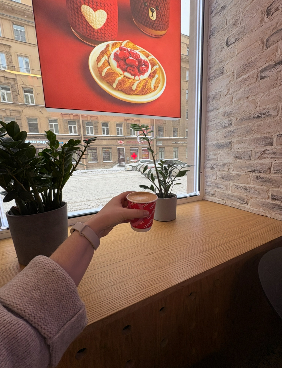 Как я люблю шутить над такими эпизодами: «пока кто-то скалолазает, кто-то не скалолазает»😛