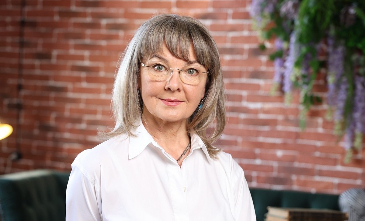 Очеретина Ирина Геннадьевна, кандидат медицинских наук, ортопед, миотерапевт, автор лечения спины и суставов без лекарств и операций