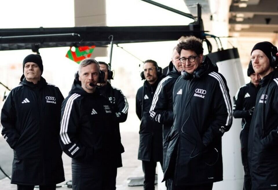    «Прямо как партийный работник СССР». Лео Туррини подколол БиноттоAudi F1 Racing Team