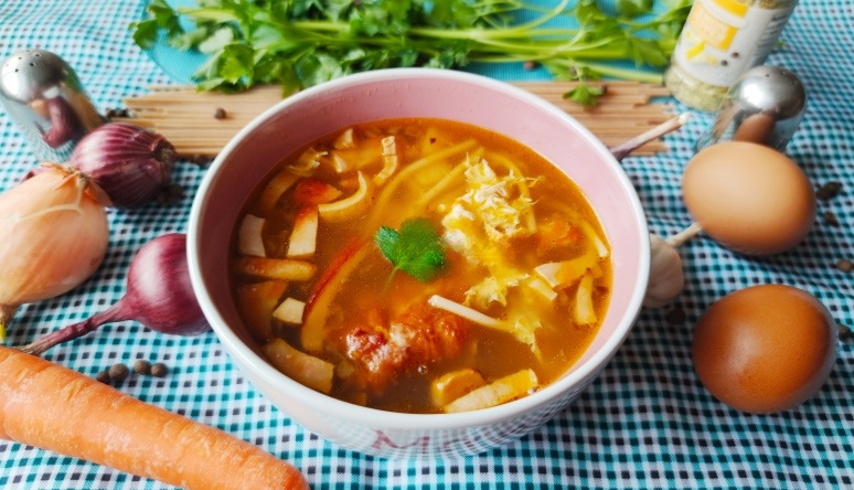 Суп с вермишелью и яйцом: как вкусно приготовить?
