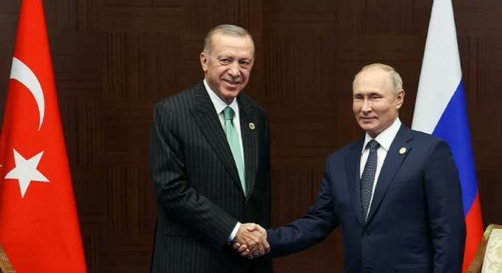 Странные какие-то поступки от друзей по отношению к нашей стране постоянно...