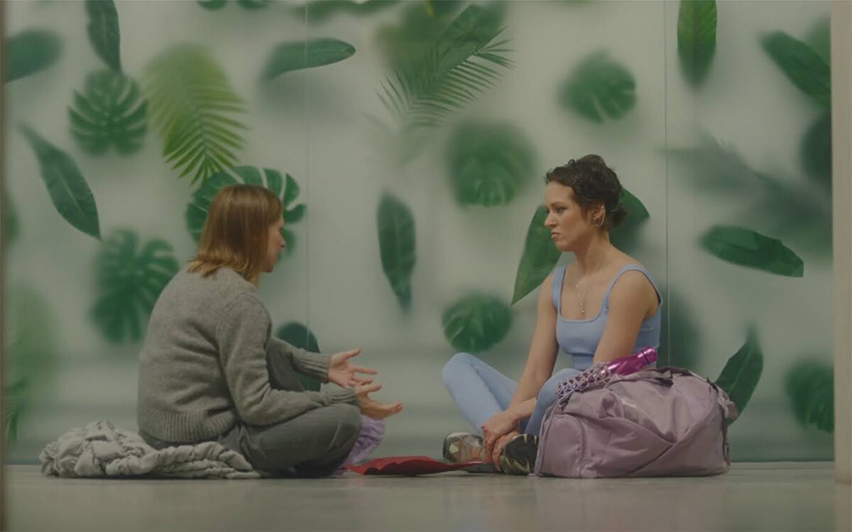 Вместе с исполнительницей главной роли Надеждой Лумповой в сериале играют Дарья Руденок, Илья Лыков, Денис Власенко, Ольга Кузьмина, Ольга Хохлова и другие