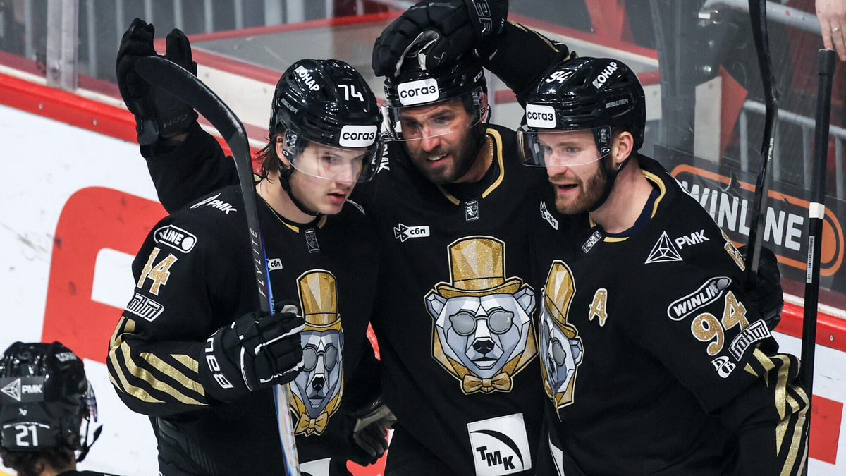 Первая тройка чёрно-белых