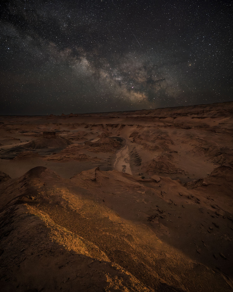 Млечный Путь над каньоном.