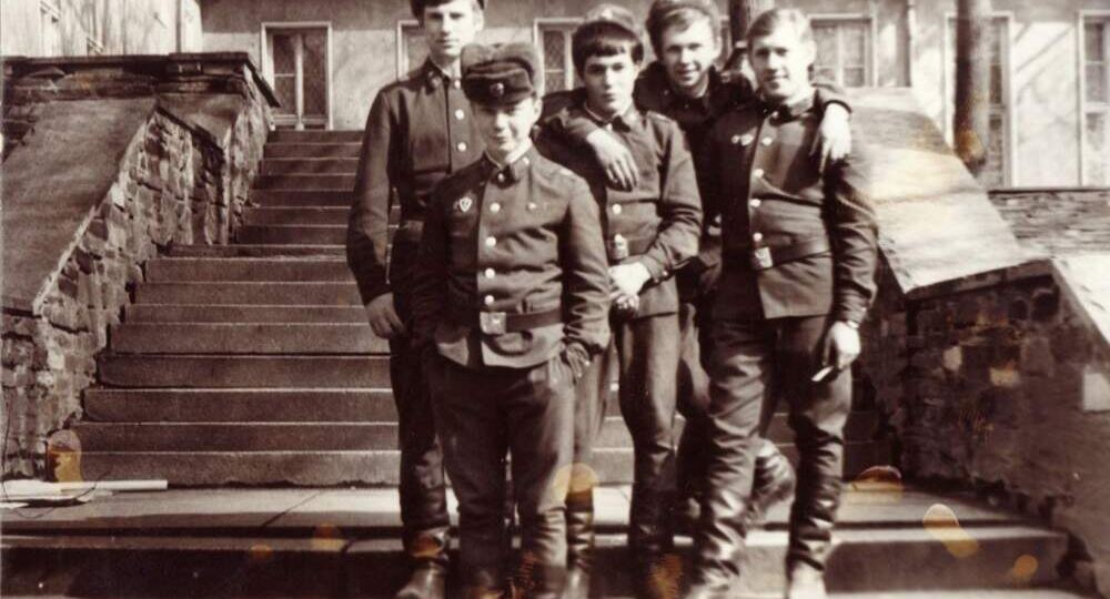 "ПАЙКА"масла Молодым..СТО дней до приказа.Воспоминания Дембелей!!