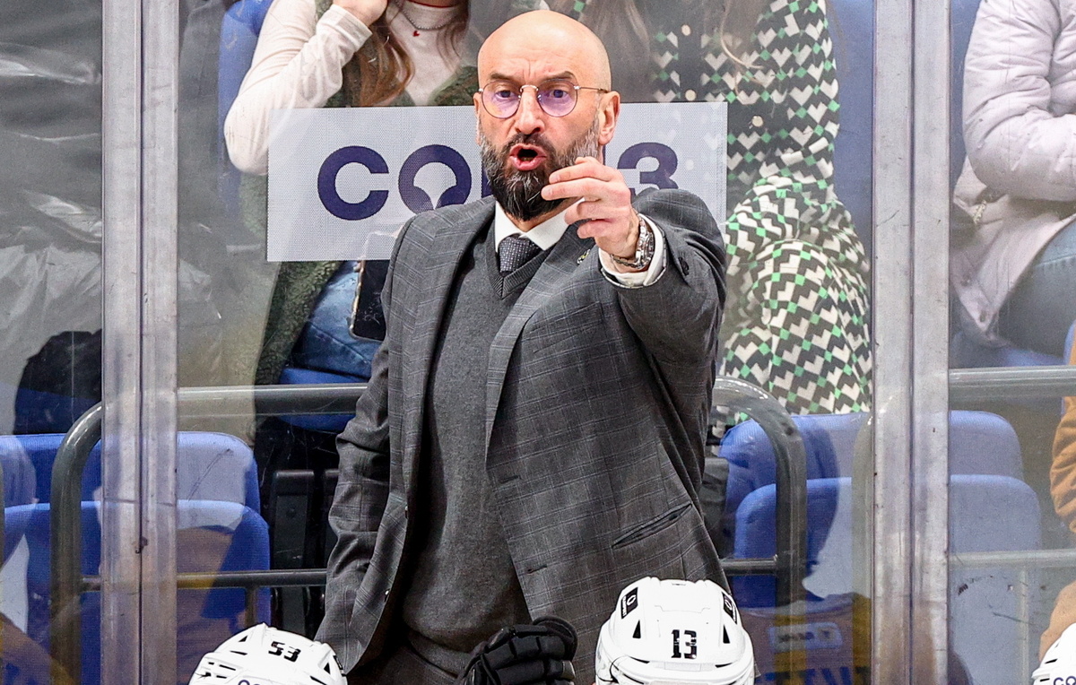    Главный тренер "Северстали" Андрей Козырев  Софья Сандурская/ТАСС