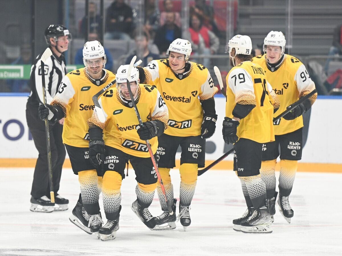    Хоккеисты "Северстали" | © Фото : Пресс-служба ХК "Северсталь"