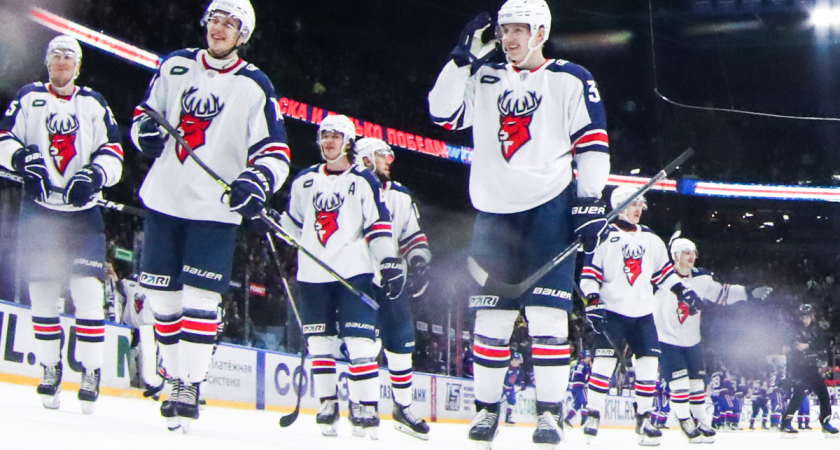    Игроки "Торпедо" Петр Ковалев/ТАСС