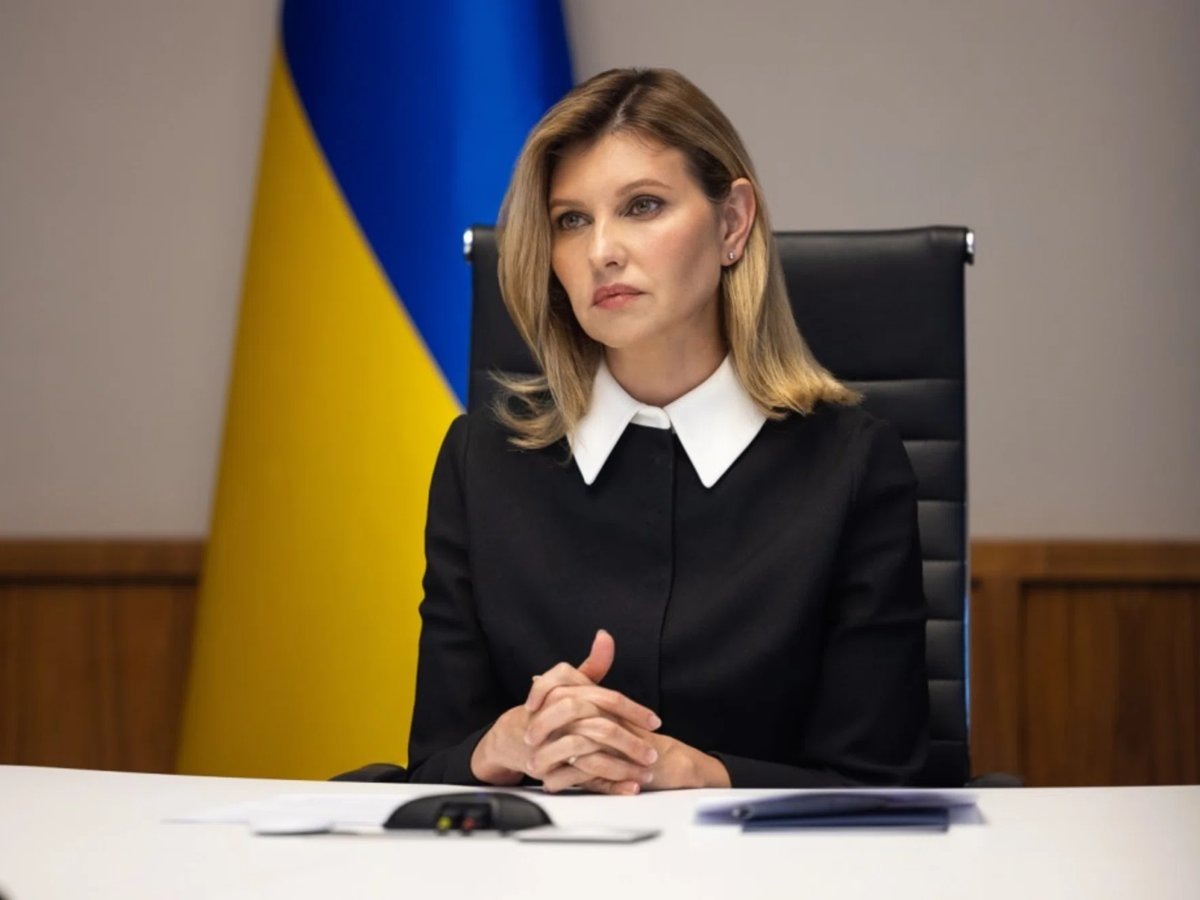     Украинцы сочли демонстрацию маникюра жены Зеленского лицемерием