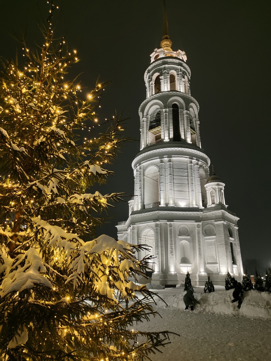 Колокольня Воскресенского храма в Шуе, на нее я обычно поднимаюсь в новогодние праздники