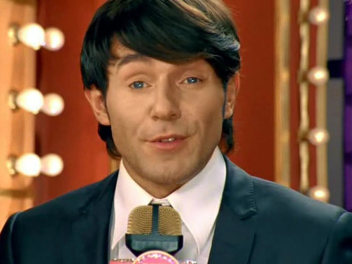    Андрей Малахов с юных лет комфортно чувствовал себя на сцене