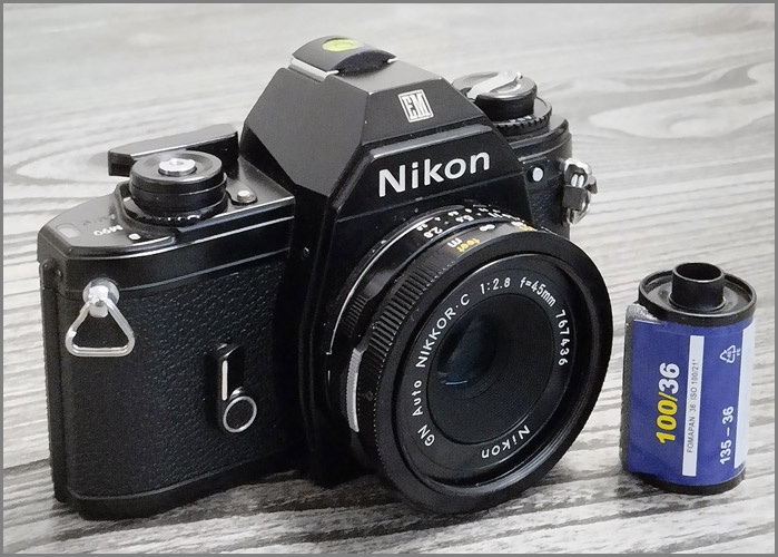 Nikon EM и самый компактный никоновский объектив без чипа Nikkor 45/2.8 GN