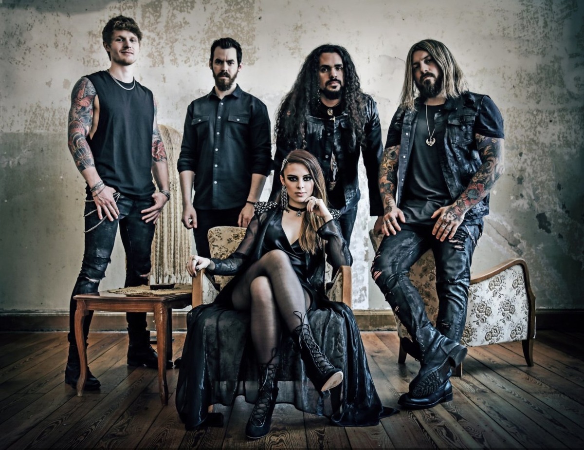 Источник: https://spika.org/artists/beyond-the-black/