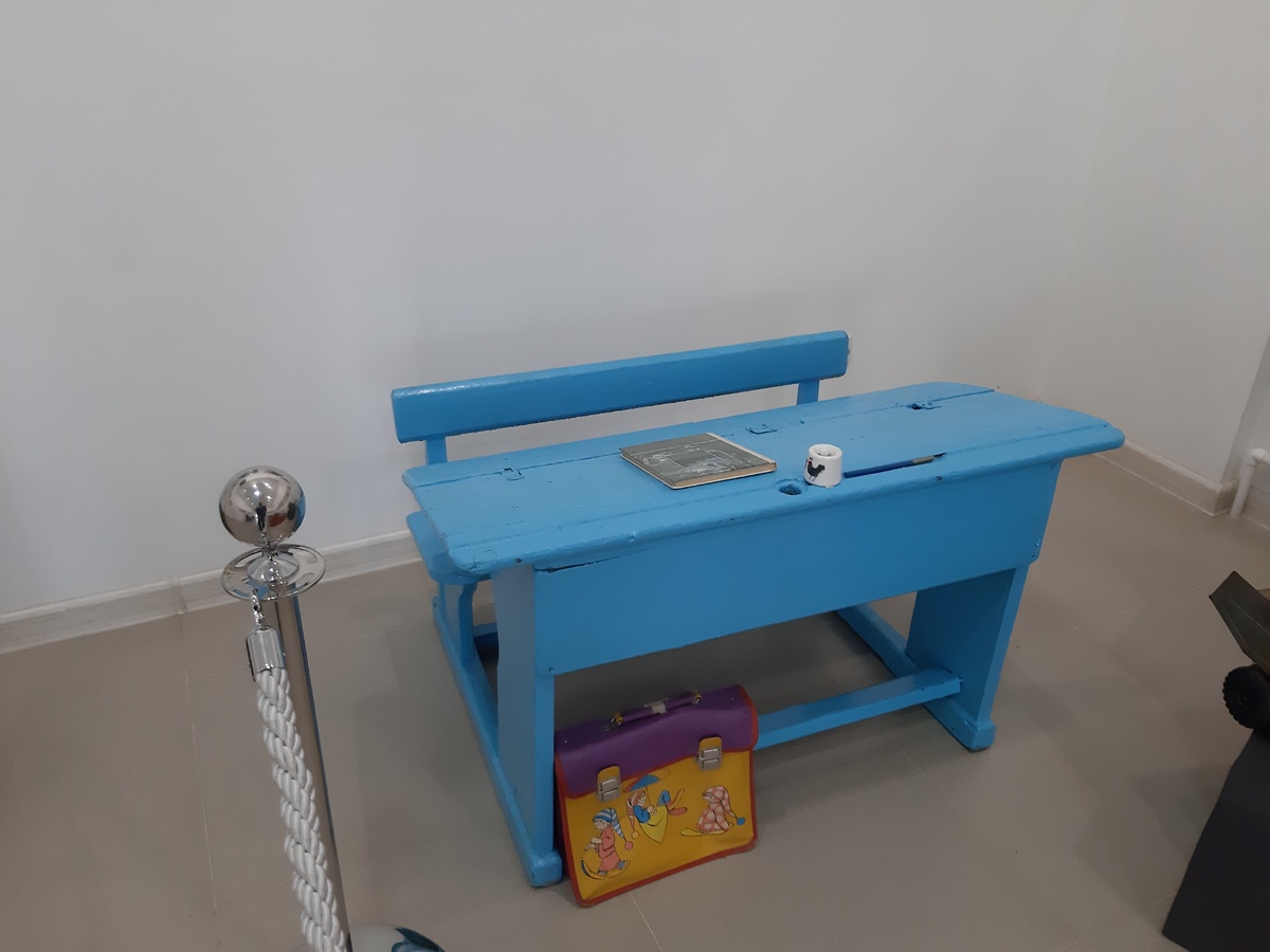 Парта для первоклассников.