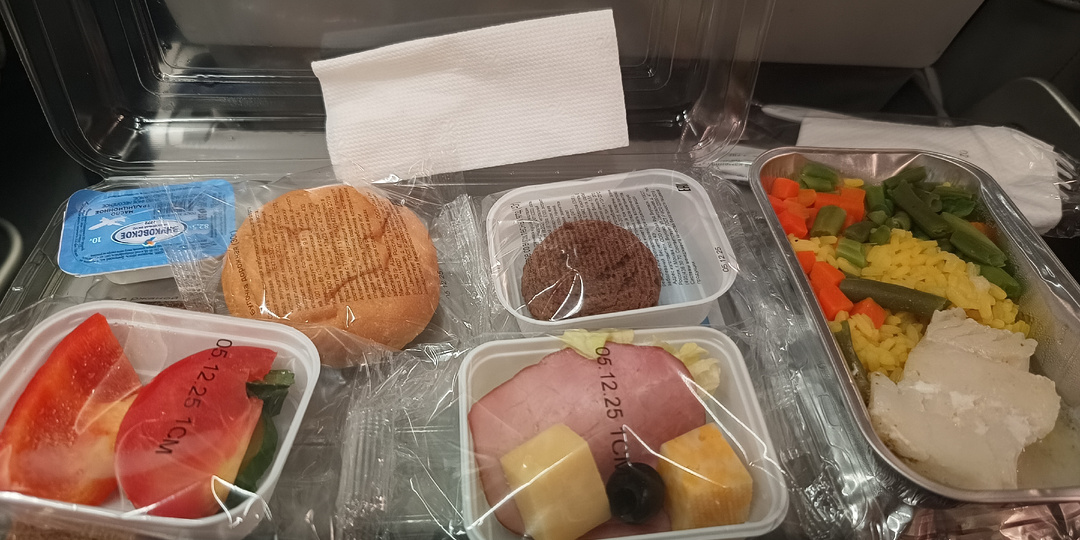 Чем кормят в самолетах казахстанских авиакомпаний