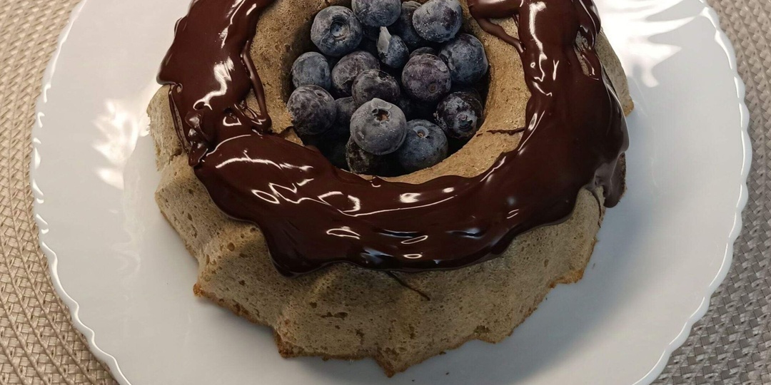 7 лучших рецептов недели от практиков Системы: от пикантной овсянки с томатами до безглютенового бананового кекса с изюмом