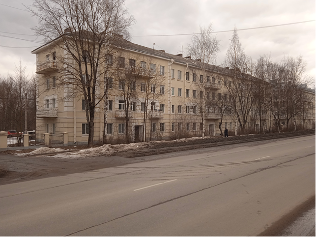 Гатчина, Красноармейский пр., 17
