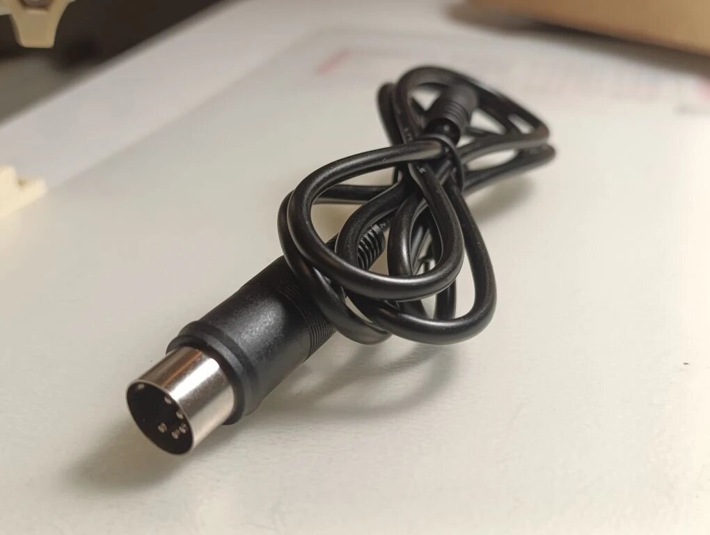 Кабель Jack 3.5 - DIN 5 pin