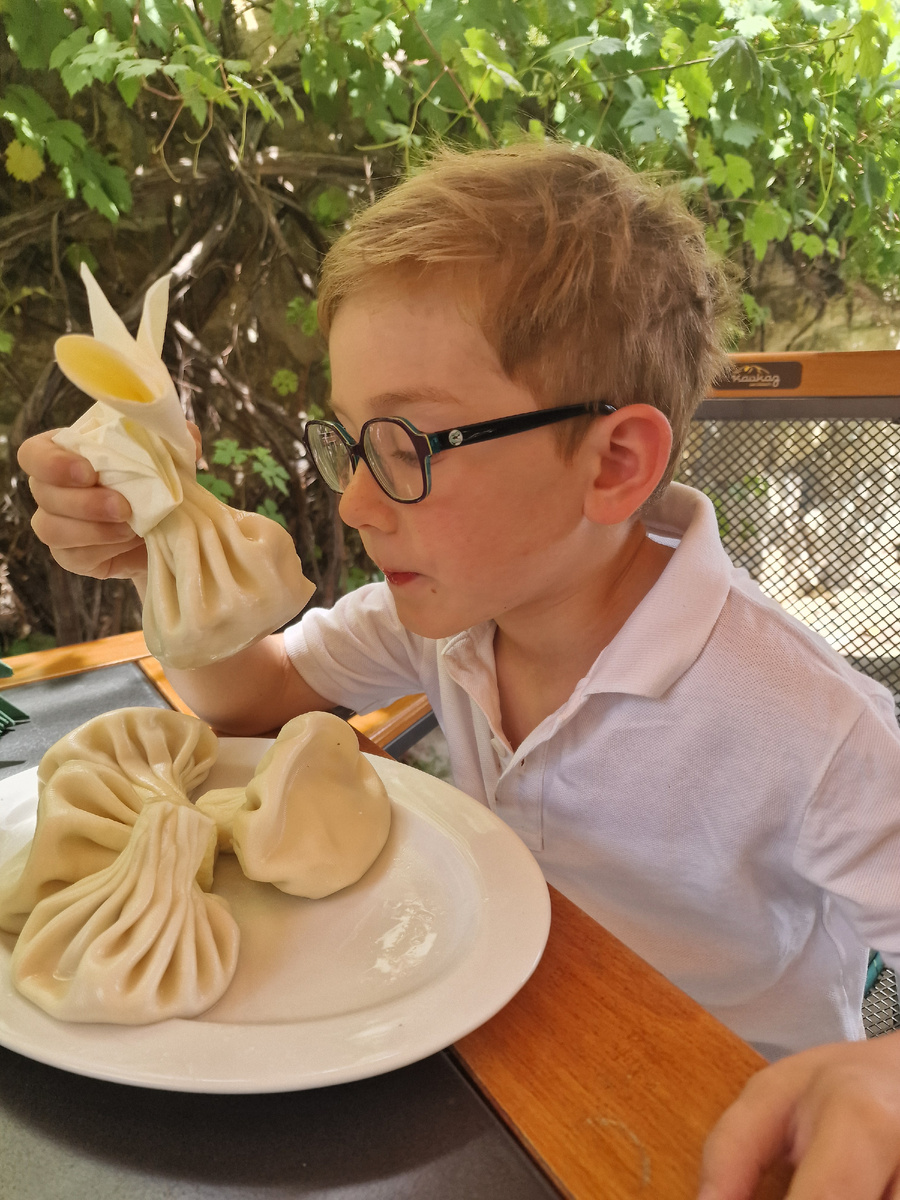 фото автора: это что..мы даже грузинскую кухню любим)