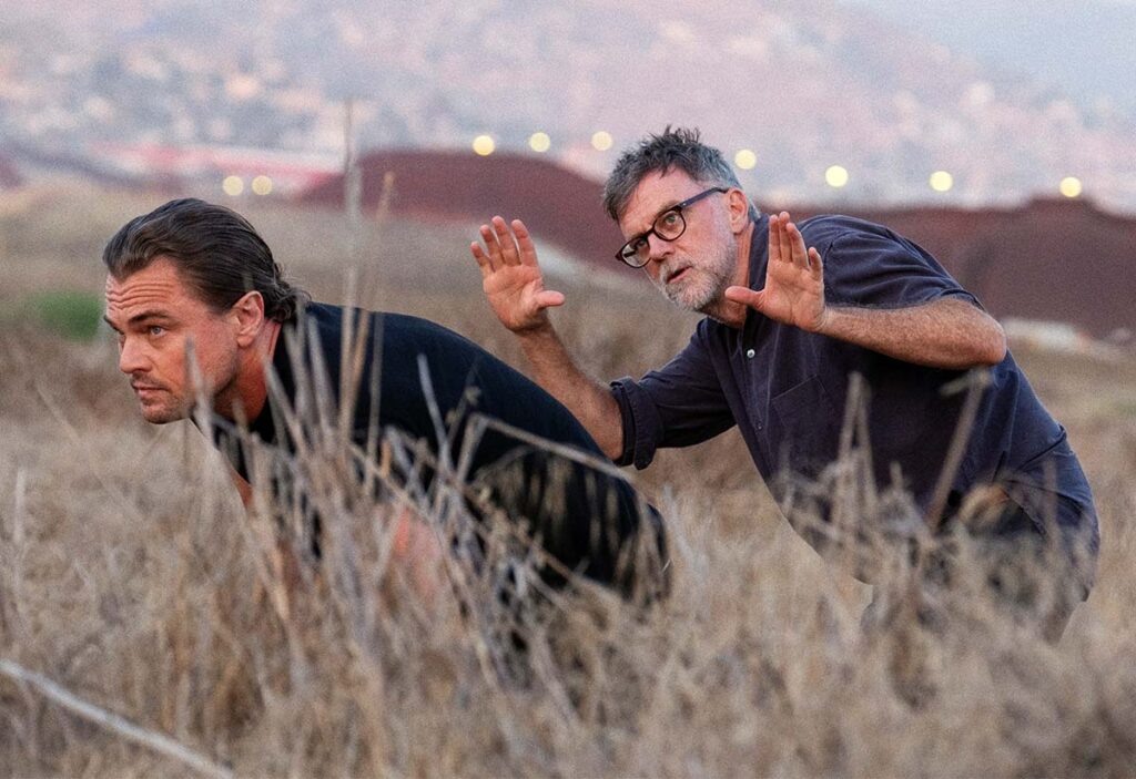 Пол Томас Андерсон и Леонардо ДиКаприо на съемках фильма