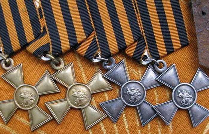 Формально, Егориев никогда не запрещали.