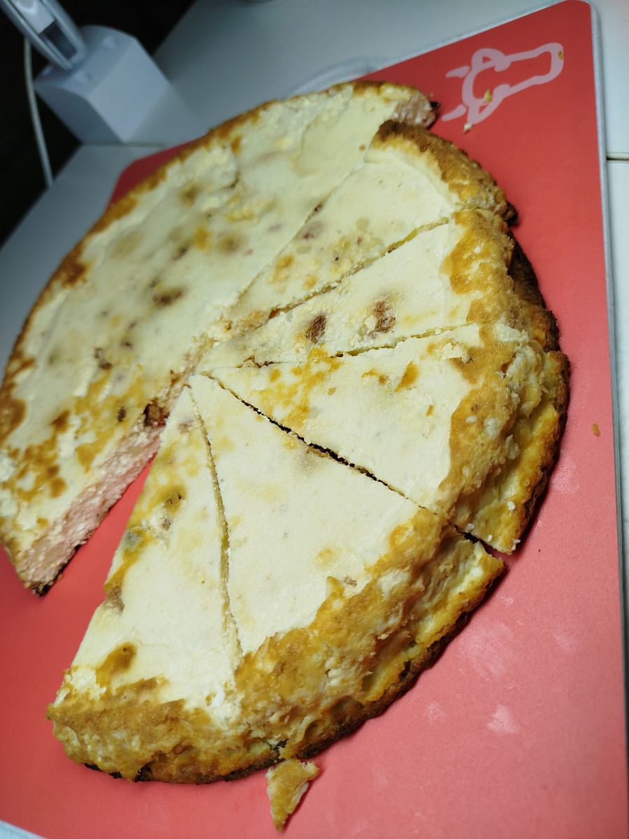 Все смешать и перебить массу блендером. Затем добавить кукурузный крахмал и снова перебить блендером.