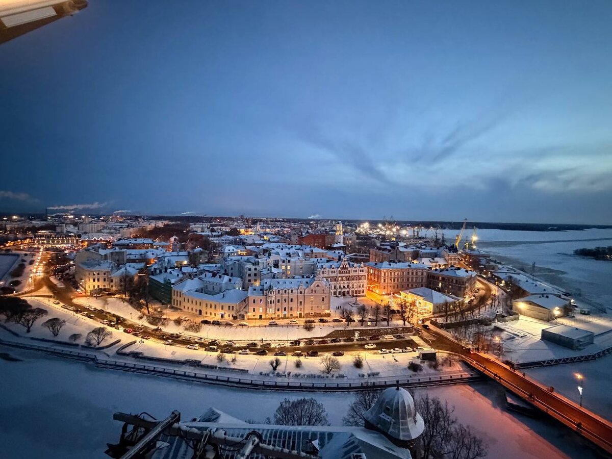 Вид на вечерний Выборг с башни Олафа
